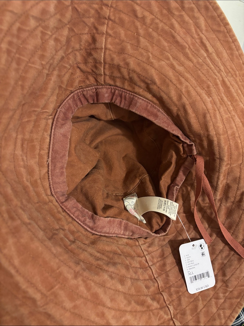 Free People Oversized Washed Bucket Hat - Casual Beach Style-Neutral-NWT - Picture 7 of 9
